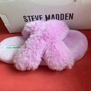 NWOT Steve Madden slippers size L (9-10)